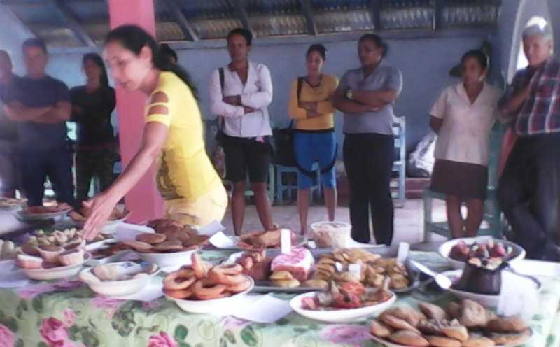 206.Exposición de platos tradicionales