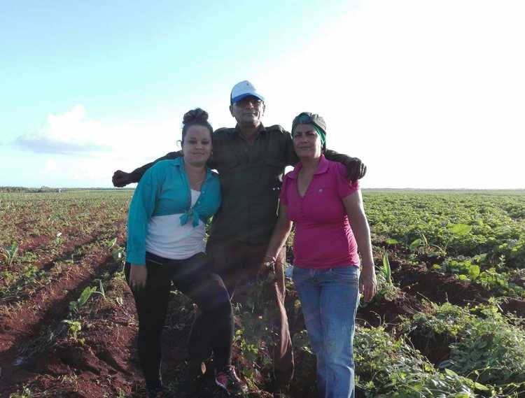 Nos sentimos felices de brindar nuestro modesto esfuerzo a un sector que necesita de manos fuertes.