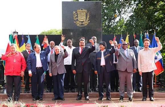 181.El Pdte NicolasMaduro y sus pares en la XIV Cumbre ALBA TCP Caracas Venezuela 2017 580x376