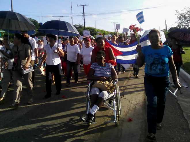 Féminas responden al llamado de la patria.