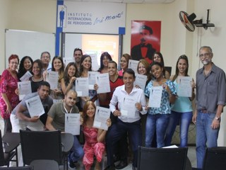 214.Jovenes periodistas en el Instituto Internacional de Periodismo Jose Marti