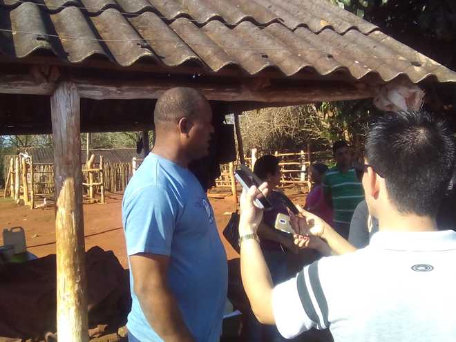 Entrevistando a campesinos/Foto: Pedro Alexander Cruz Moiset