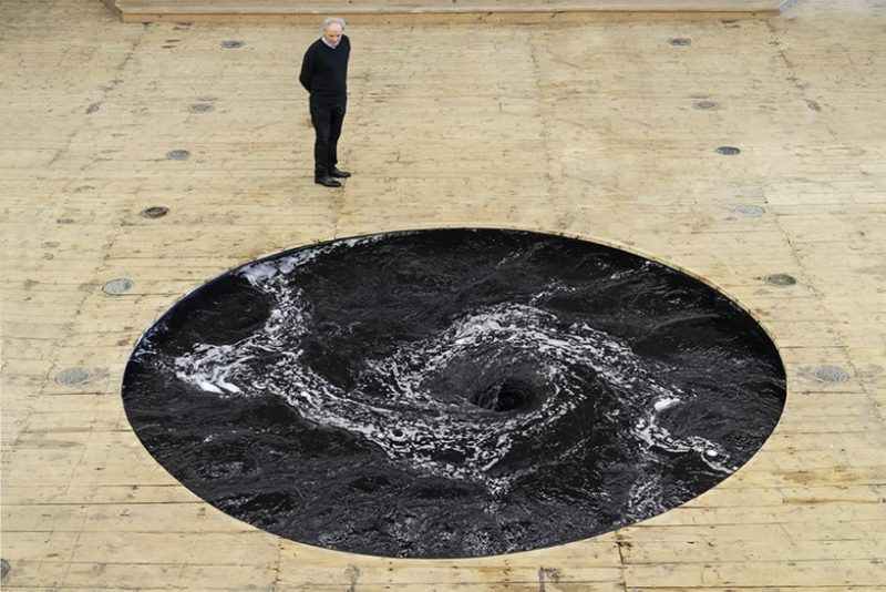 71.descension Anish Kapoor NY min 800x534