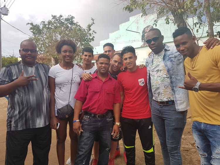 Jóvenes del sector del deporte en Sierra de Cubitas./Foto: Autora