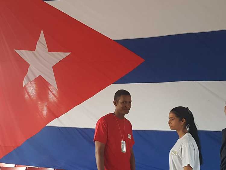 Jóvenes cubiteños que defienden la identidad nacional./Foto: Autora