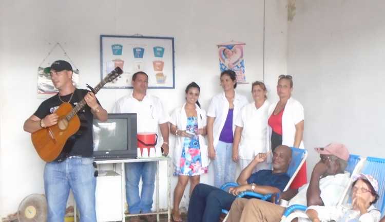 Actividad cultural con pacientes que acuden al centro de Salud Mental./Foto: Autora.