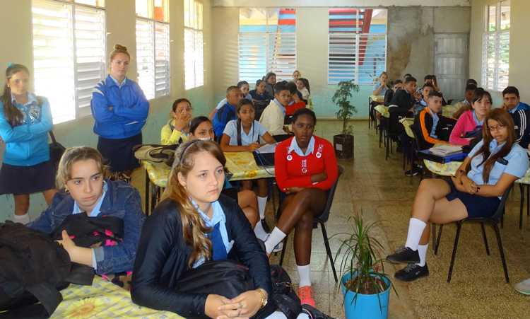 Alumnos de décimo grado.