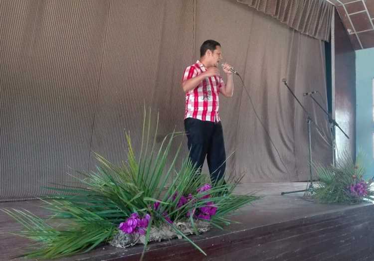 Artista aficionado del sector educacional.