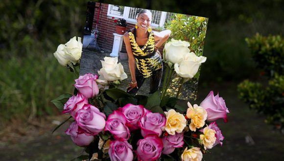 Amigos recordaron a Charleena Lyles. 