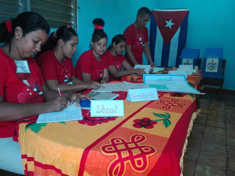 Colegio elctoral número uno en Imías en prueba dinámica./Foto: María del Carmen Castañeda.