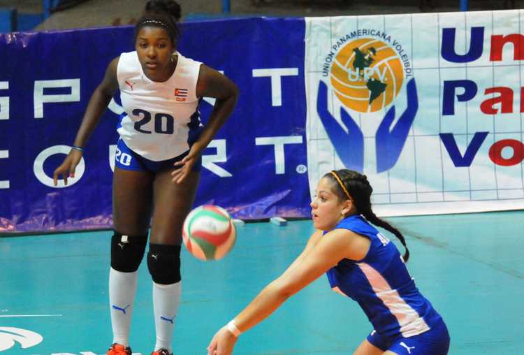 De izquierda a derecha Ivismay Vila y Melissa Alvarez de Cuba.