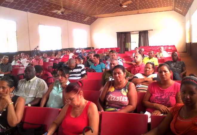 Delegados, dirigentes administrativos e invitados.