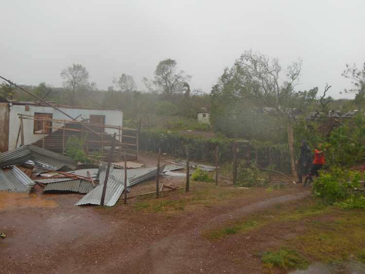 Derrumbe total de vivienda que sufrio embate de Irma