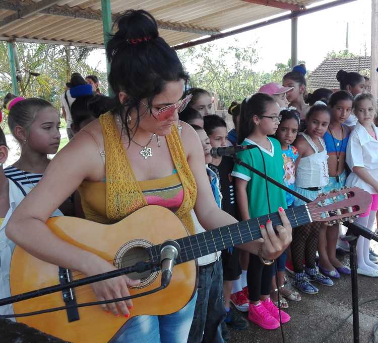 Desarrollar la enseñanza artística es hoy  una prioridad.