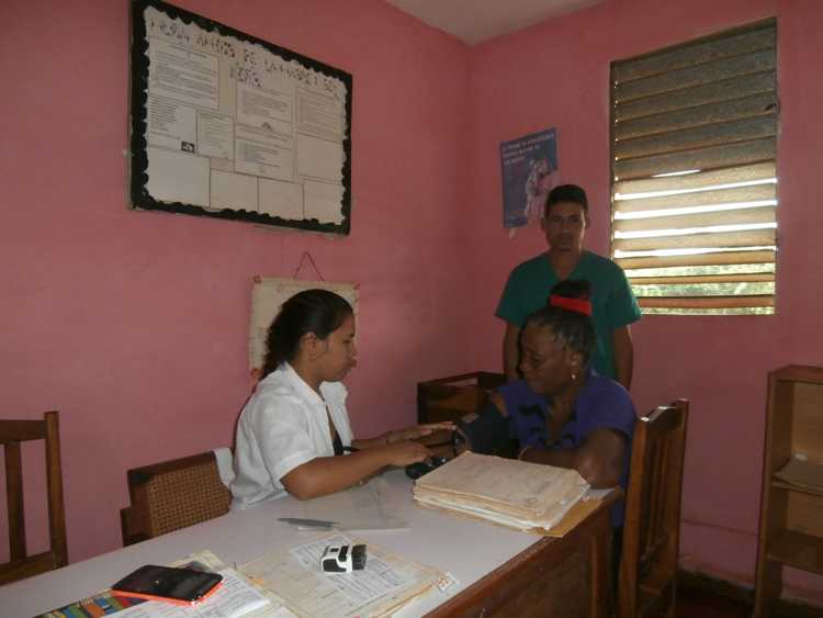 Desde la comunidad de Los Pilones se prioriza la atención primaria a la población./Foto: Autora