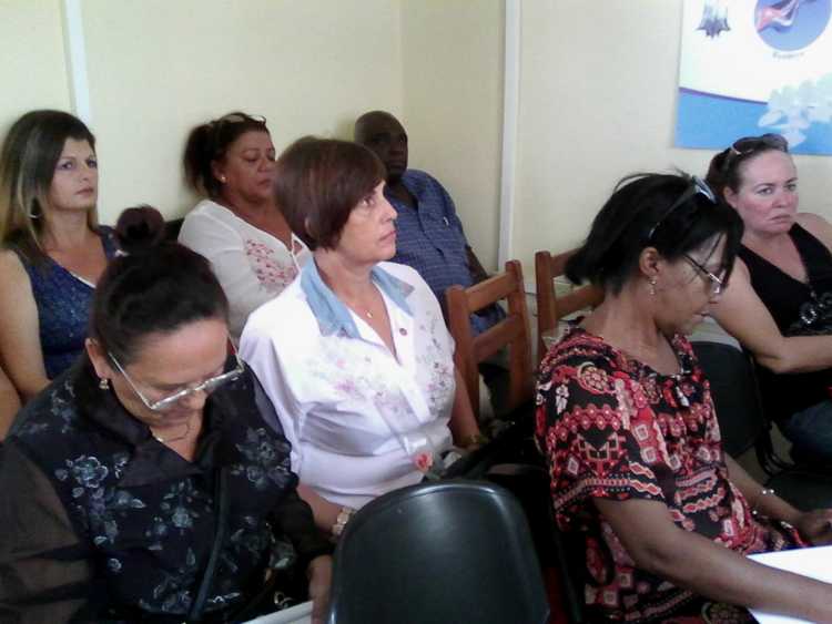 Diputados del Parlamento cubano se actualizan sobre quehacer de la Fiscalía en las comunidades.