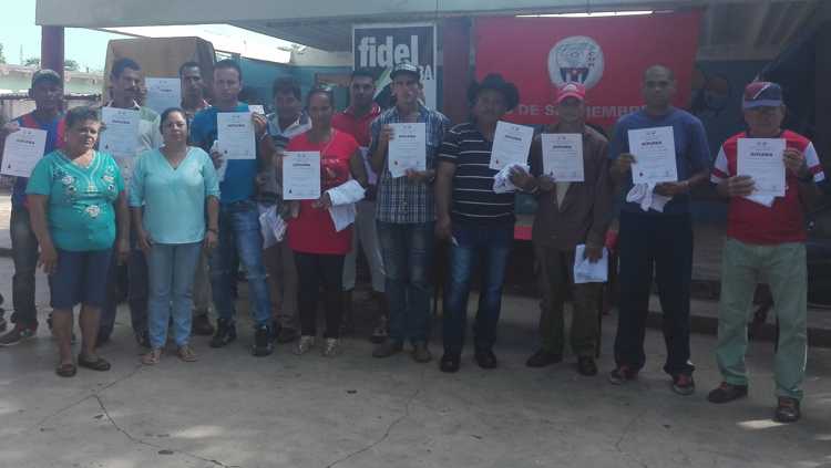 Donantes de diferentes comunidades.