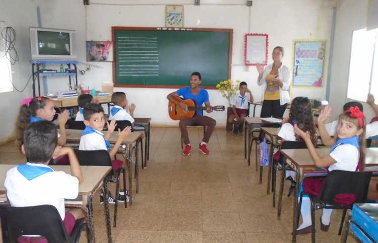  El arte en escuela rural de Piloto.