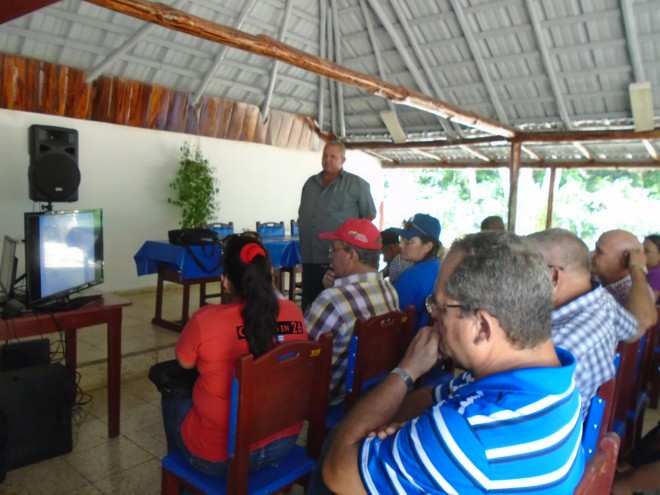 En el Coto se expone programa de desarrollo de Empresa Agropecuaria Cítrico Sola.