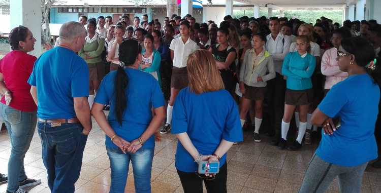 Encuentro con estudiantes del Instituto Politécnico Campaña de la Reforma.