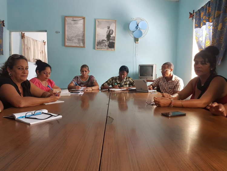 Encuentro de la prensa de Radio Cubitas con miembros del Buró del Partido Comunista de Cuba y el Consejo de la Administración./Foto autora