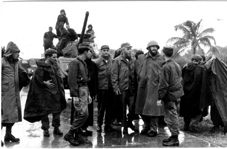 Fidel durante el ciclón Flora de 1963./Foto: Archivo