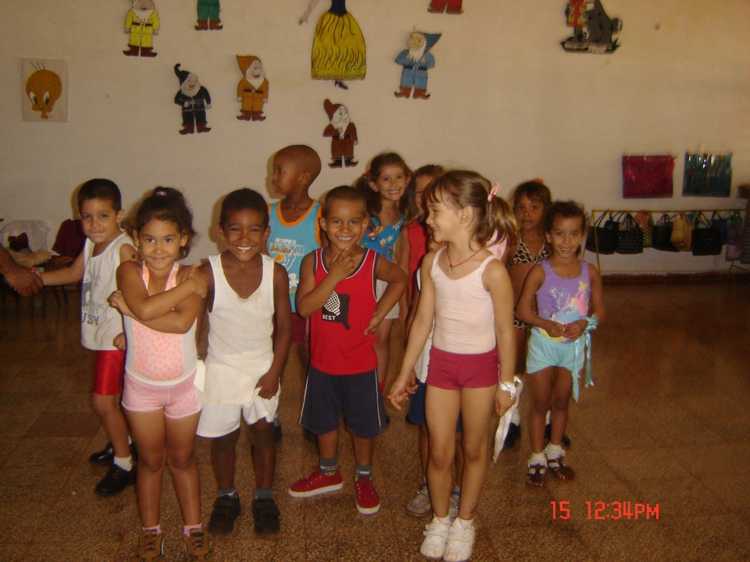 Grupo de niños del Círculo Infantil Sonrisas del Futuro de la Comunidad Cubitas.