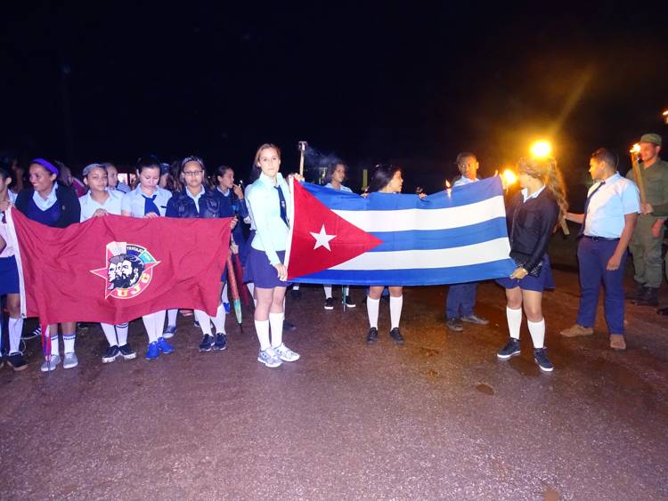 Inicio de la marcha de las antorchas.