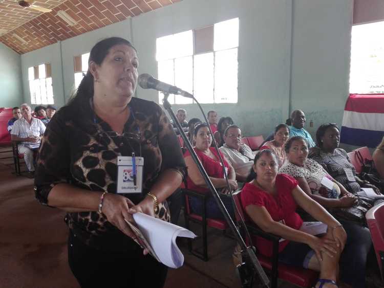Ivania Gómez Hernández delegada del sindicato de Comercio.