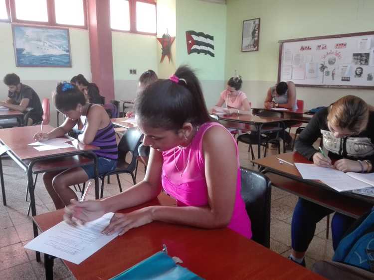 Jóvenes en plena preparación./Foto: Autora