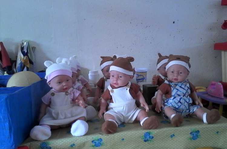 Juguetes a disposición de los infantes.