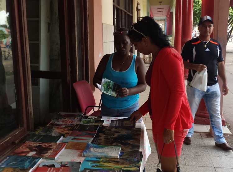 Las propuestas literarias constituyen otra de las ofertas del sector.