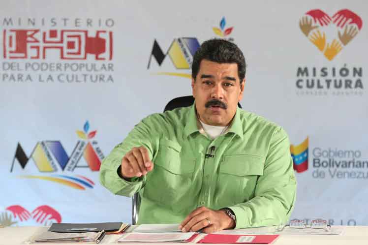 LosDomingosConMaduro