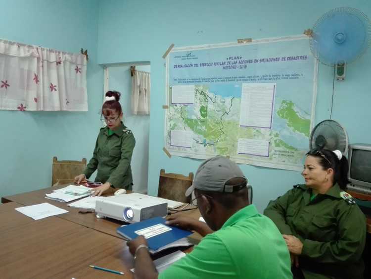 Máximas autoridades ´del Consejo de Defensa en el territorio.