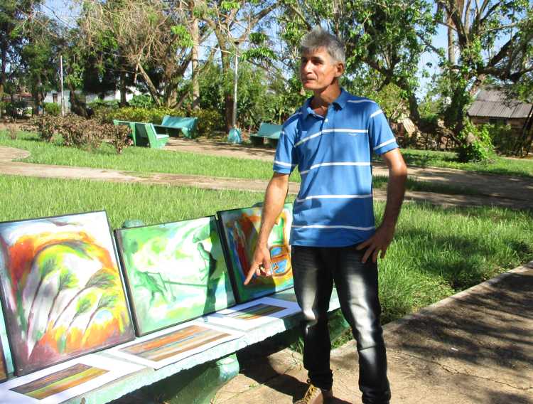 Osvaldo Armas, Instructor de Artes Plásticas del sistema de Casas de Cultura en Sierra de Cubitas.