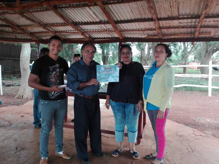 Reconocimiento al colectivo de Anochecer Guajiro por reflejar el quehacer del campesino.