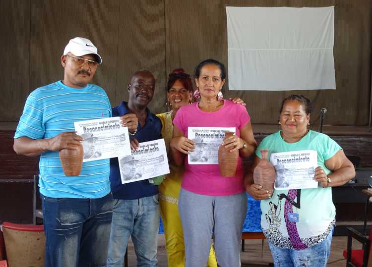 Reconocimientos a presidentes de Consejos Populares del municipo.
