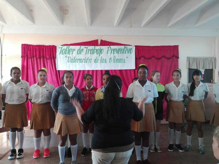 Todo por Cuba tema musical que dio inicio al balance.
