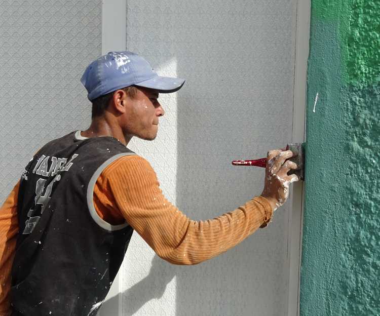 Trabajador de la CCS 17 de mayo de Minas.
