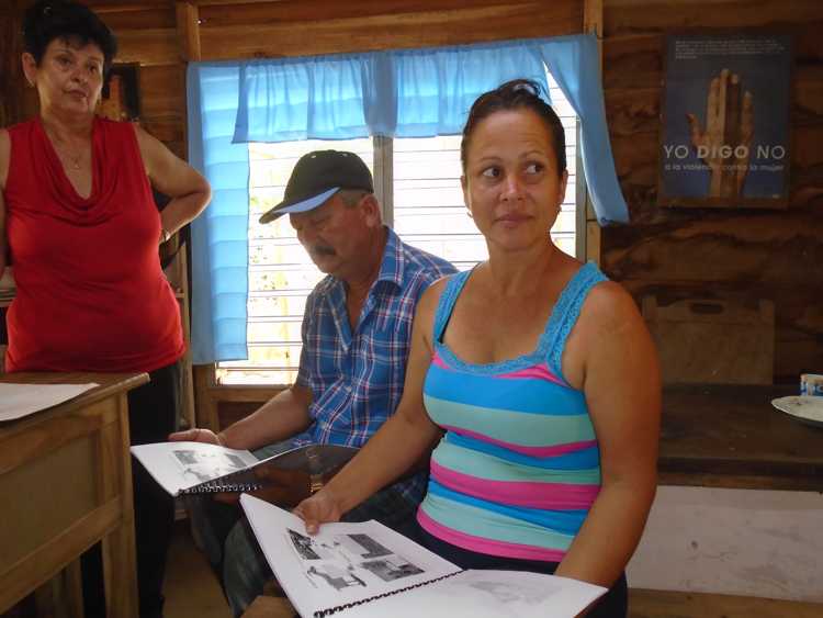 Yoleidy e Isidoro campesinos cubiteños que incursionan en la nueva experiencia.
