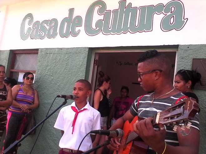 Aficionado de Música e instructor de arte