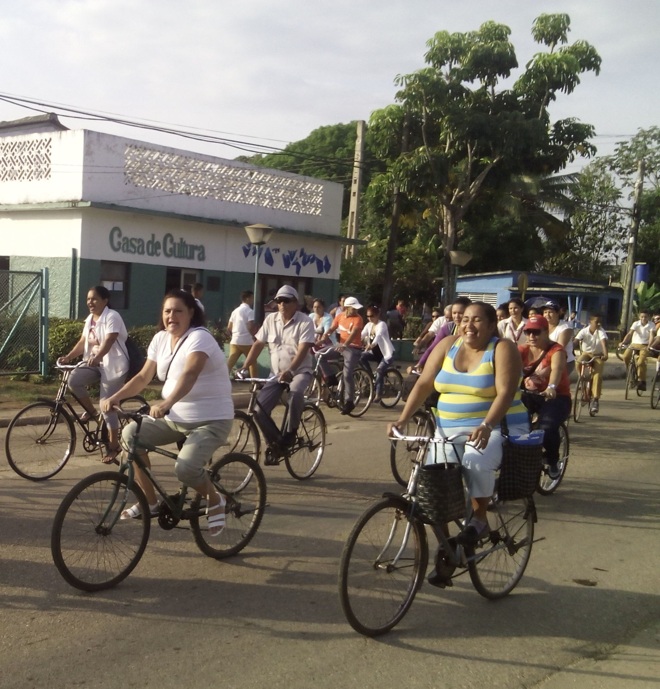 Varios sindicatos participaron en la bicicletada.