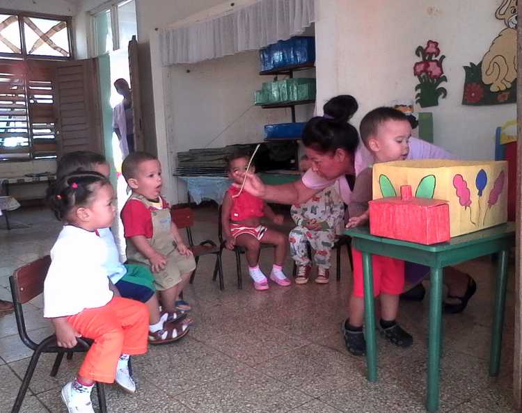 Actividad programada de niños de segundo año de vida.