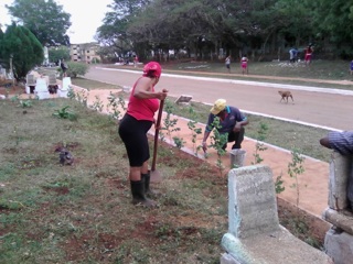 Vecinos que priorizan la higiene. Foto: Autora