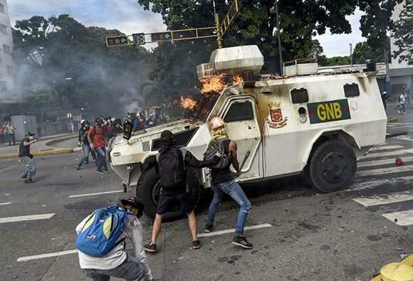 Grupos de la oposición venezolana siembran el caos para desestabilizar el país./Foto: cubadebate