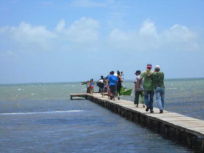 Simulacro de un intento de salida ilegal por la costa.