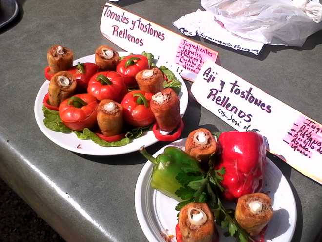 Exposición de platos tradicionales.