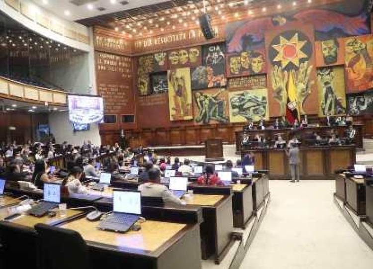 Cuestionado proyecto de ley de seguridad avanza en Ecuador