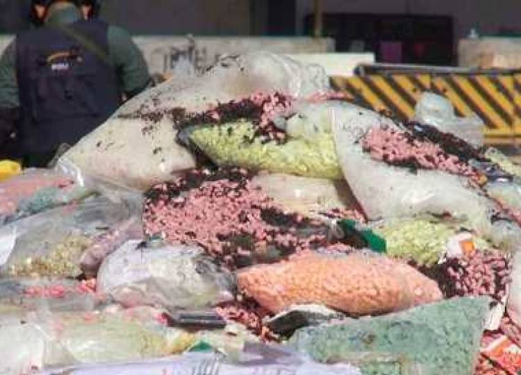 Policía dominicana confisca cigarrillos de contrabando y droga