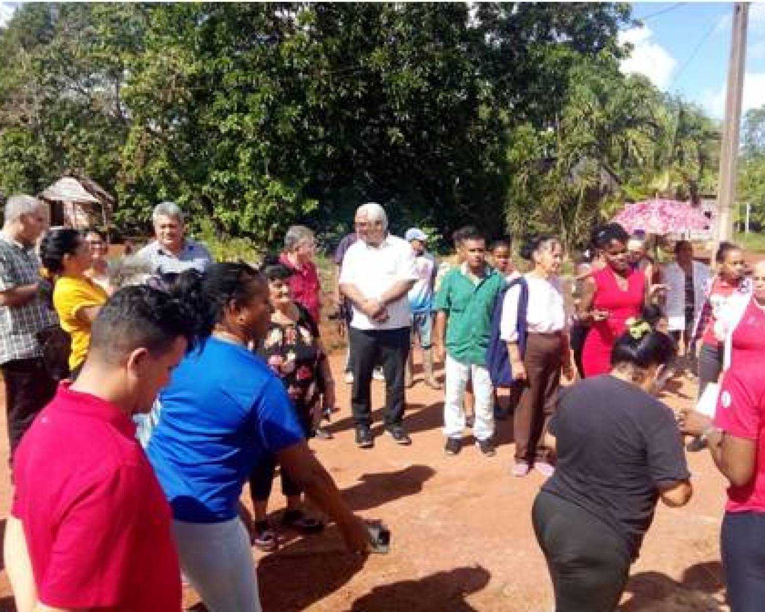 Recorre las tierras rojas del norte camagueyano Ministro de Justicia